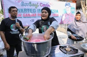 Kowarteg Ganjar Gelar Pelatihan Usaha Bikin Kue Kricak di Bekasi