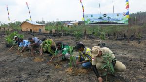 MBJ Kolaborasi dengan Suku Anak Dalam Lestarikan Lingkungan