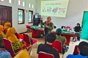 Mahasiswa Magister Ilmu Komunikasi UPNVJ Gelar Kegiatan Aplikasi CSR di Sasakpanjang Bogor