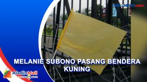 Melanie Subono Pasang Bendera Kuning dan Plester Mulut
