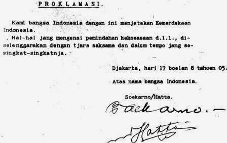 Naskah teks proklamasi kemerdekaan republik indonesia ditulis tangan oleh