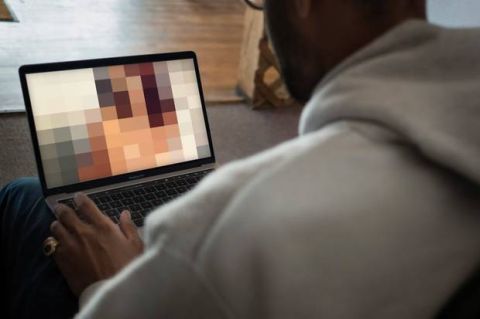 Tiga Alasan Ulama Haramkan Nonton Film Porno: Termasuk Dosa Besar Apa Kecil?