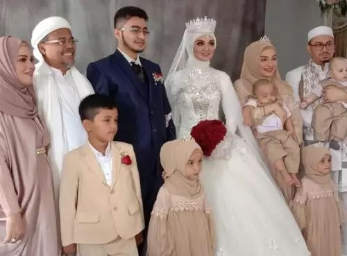 Mewahnya Gaun Pernikahan Najwa Shihab Desainer Bridal 