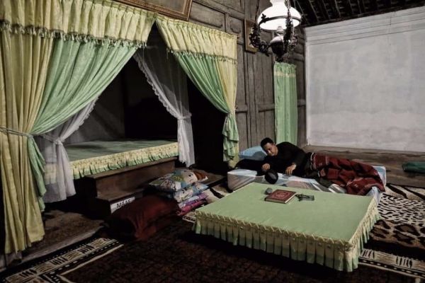 Ziarah Ke Ponorogo, Anies Jadi Orang Satu-satunya Tidur di Kamar Kyai Ageng Sang Pencetak Ulama