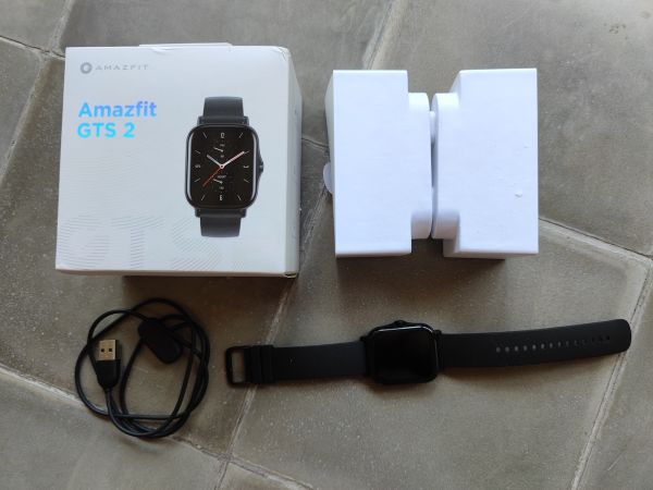 Smartwatch Amazfit GTS 2 Punya Desain Secantik Apple Watch