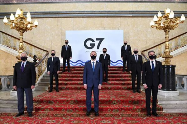 Satir, Seniman China Ubah Foto Bersama Menlu G7