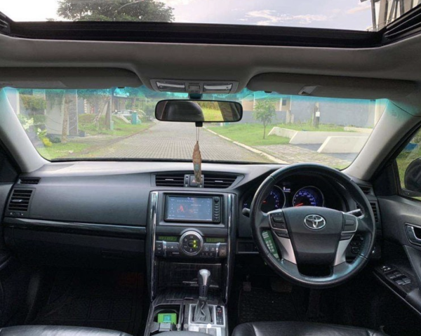 Toyota Mark X, Gagal Jadi Taksi Mewah Kini Diburu Karena Fitur Wah