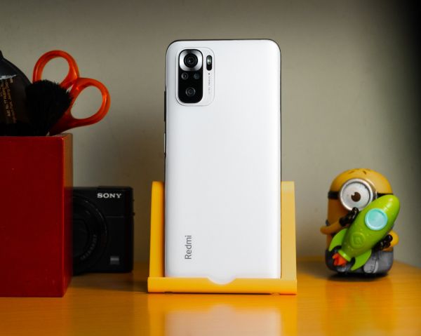 Redmi Note 10S Dibekali Layar Super AMOLED, Apa Sih Gunanya?