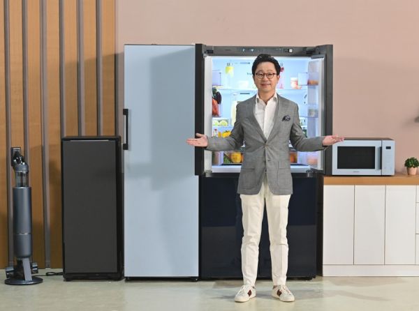 Samsung Kenalkan Kulkas Modular Bespoke yang Bisa Dikustomisasi Warna dan Fiturnya