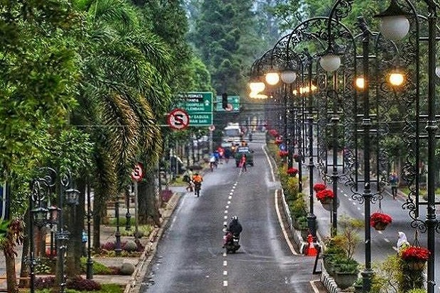  Bandung  Raya Diguyur Hujan Ringan Siang Malam Suhu  20 30 