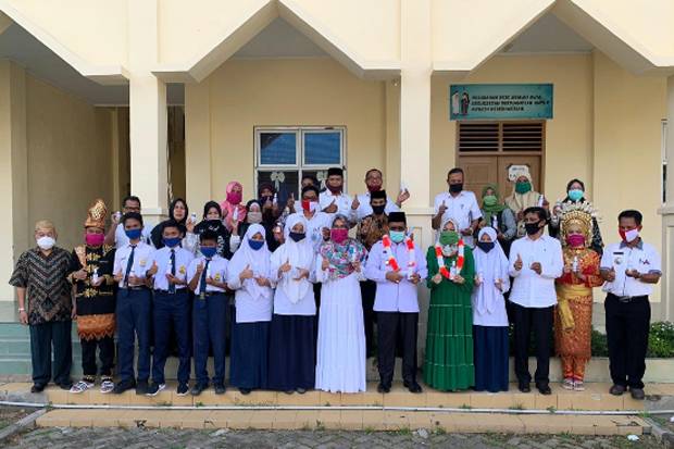 Wali Kota Luncurkan Hand Sanitizer Karya Siswa Smpn 14 Banda Aceh