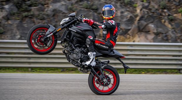 Sukses Berdiet Ducati Monster Baru Makin Ganas dan Sangar