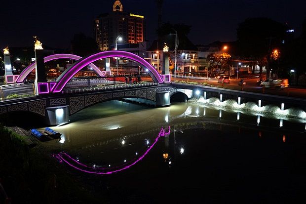 10 Tahun Mengabdikan Diri untuk Kota Surabaya, Risma Bangun 128 Jembatan Baru