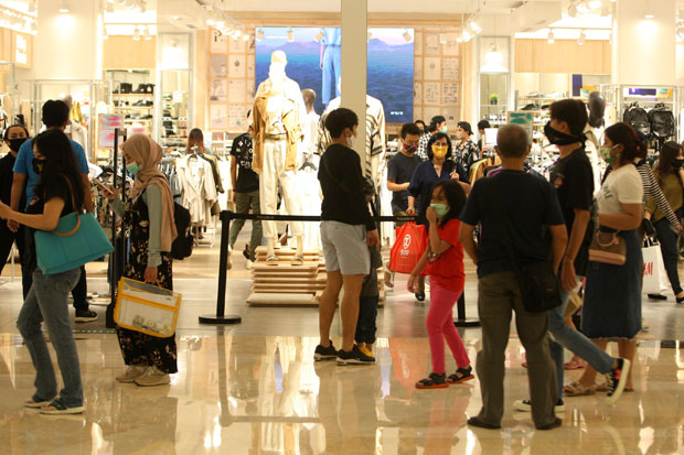 Midnigth Sale, Diskon Akhir Tahun Pusat Perbelanjaan Masih Memikat