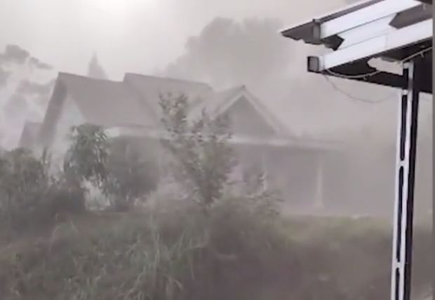 Merapi Erupsi Besar, Video Hujan Pasir Tersebar Resahkan Warga
