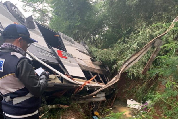 Korban Tewas Bus Maut Terjun ke Jurang di Sumedang Jadi Genap 30 Orang
