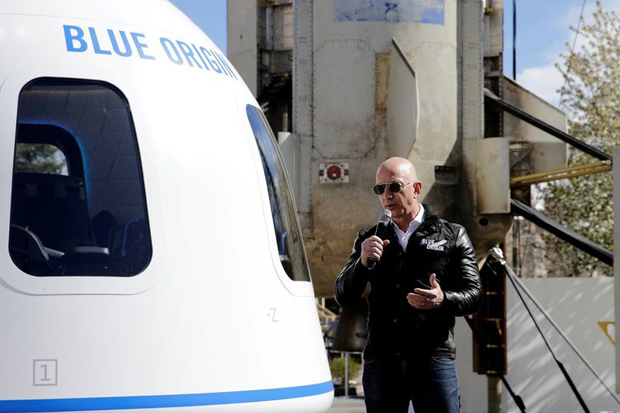 Jeff Bezos Dan Saudaranya Akan Lakukan Penerbangan Perdana Blue Origin Sindonews