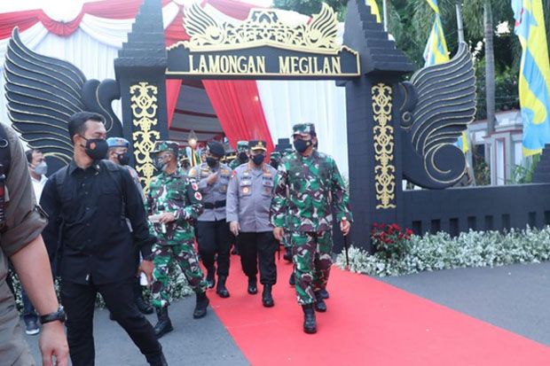 Atasi Corona di Lamongan, Panglima TNI Bersama Kapolri Pimpin Apel Satgas
