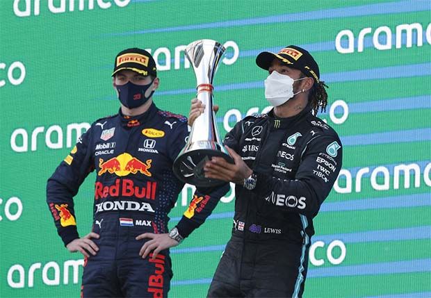 Christian Klien Yakin Max Verstappen Cukup Cepat Kejar Lewis Hamilton