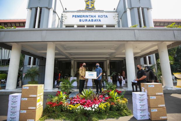 Mayapada Group Kirim Bantuan Sembako dan Alat Bantu Pernafasan ke Kota Surabaya