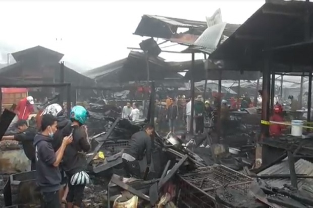 Kebakaran Hebat, 300 Kios Pasar Bawah Bukittinggi Ludes Jadi Arang