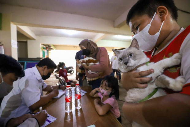 Cegah Rabies, Pemkot Tangerang Gelar Vaksinasi Massal Hewan Peliharaan