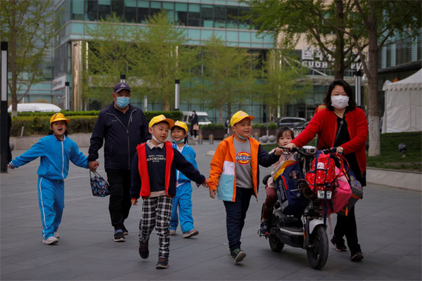 China Rancang Undang-undang untuk Menghukum Orang Tua atas Perilaku Buruk Anak