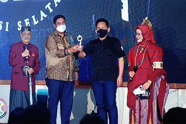 Butta Salewangang Sabet Penghargaan LPPL Terbaik 2021