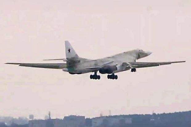Rusia Luncurkan Pesawat Pembom Terbaru di Tengah Ketegangan Terkait Ukraina
