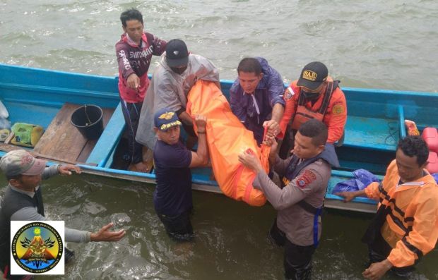 Longboat Terbalik Dihantam Ombak di Perairan Sula, 1 Orang Tewas
