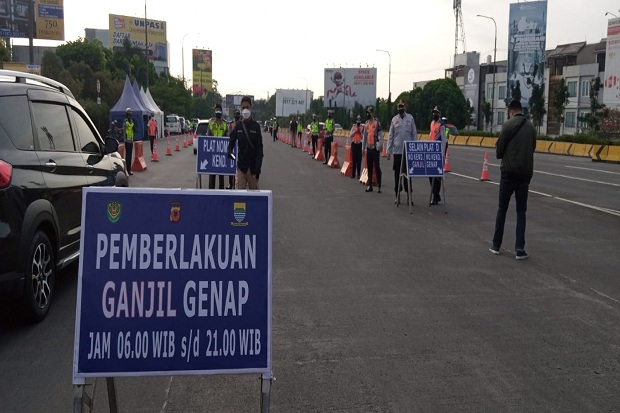 Tekan Penyebaran COVID-19, Kota Bandung Masih Terapkan Ganjil Genap 5 Gerbang Tol