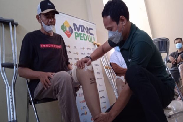 Sinergi MNC Peduli dan YEMI Bagikan Kaki Palsu kepada Penyandang Cacat Prasejahtera di Garut