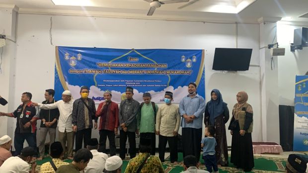 Ammirul Ummah Salurkan Paket Ramadhan untuk Tunanetra