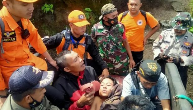 Wisatawan Gunung Ijen Hilang Ditemukan Selamat, Evakuasi Berjalan Sulit