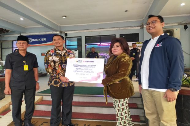 MNC Peduli-Partai Perindo Berikan Hewan Kurban untuk BPN Kabupaten Bogor