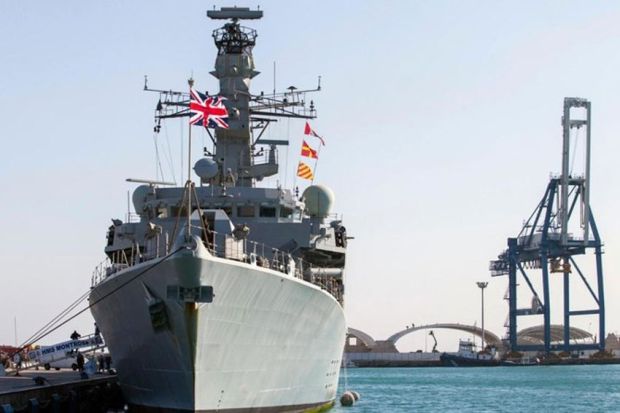 Kapal Perang Inggris Sita Rudal Canggih yang Dikirim Iran ke Yaman