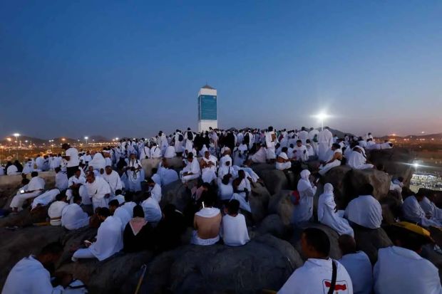 Doa Menag Yaqut saat Wukuf di Arafah pada Momen Haji Akbar