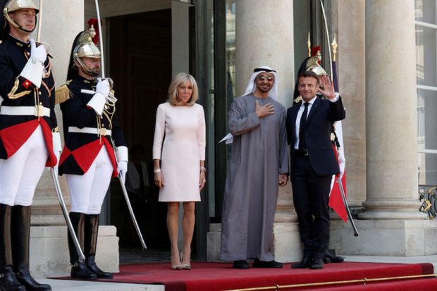 Lakukan Lawatan Perdana ke Luar Negeri, Presiden UEA Kunjungi Prancis