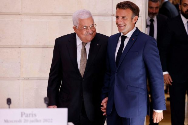Senyum Macron saat Dengar Nama Jurnalis Palestina Abu-Akleh Picu Kecaman