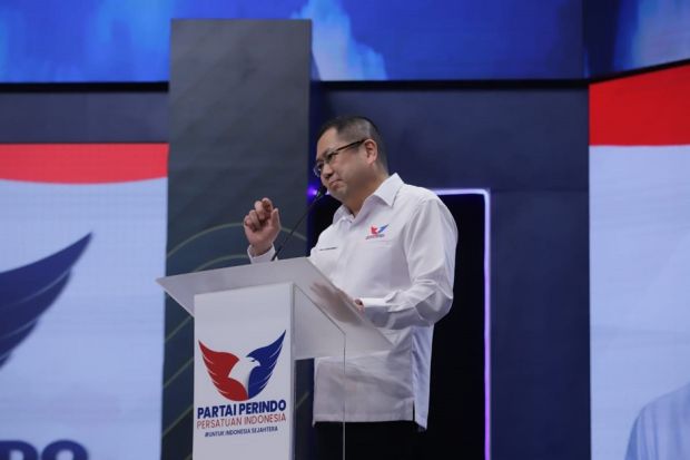 Pantun HT saat Lantik Mahyudin Jadi Ketua Dewan Pertimbangan DPP Partai Perindo