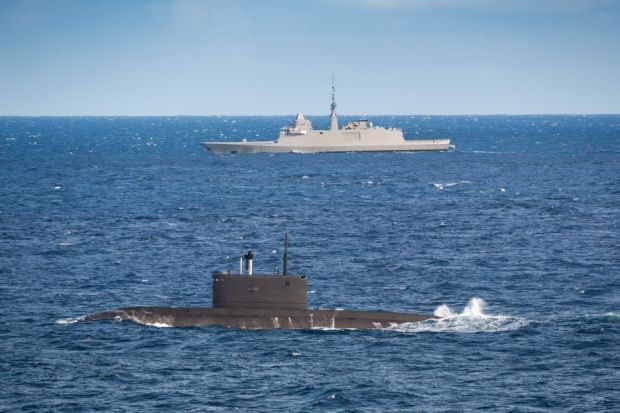 Kapal Selam Rusia Muncul di Lepas Pantai Prancis, Ketahuan Sedang Apa?