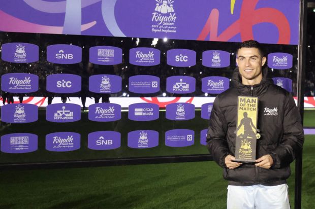 Cristiano Ronaldo Bingung Dianugerahi Man of The Match Laga Riyadh All