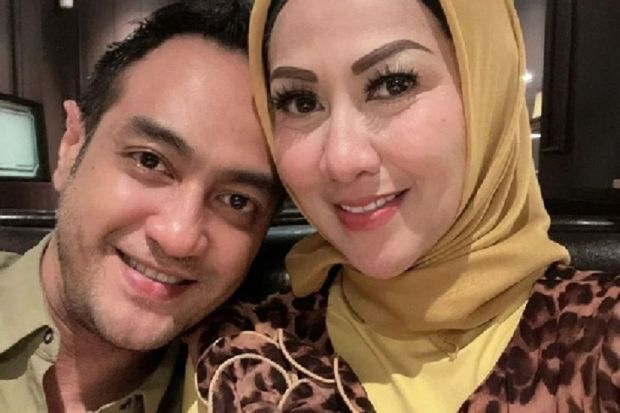 Ferry Irawan menggugat cerai Venna Melinda. Gugatan dilayangkan Ferry melalui Sunan Kalijaga ke Pengadilan Agama (PA) Jakarta Selatan pada hari ini.