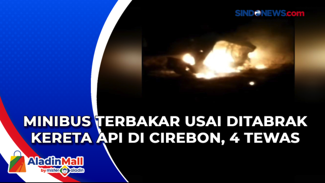 Minibus Terbakar usai Ditabrak Kereta Api di Cirebon,....