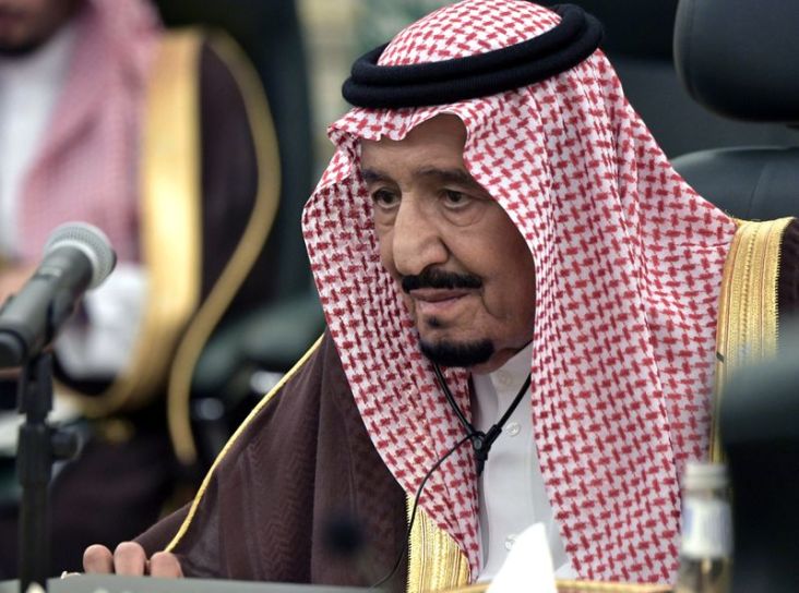 Raja Salman Izinkan Pelaksanaan Salat Tarawih di Dua Masjid Suci