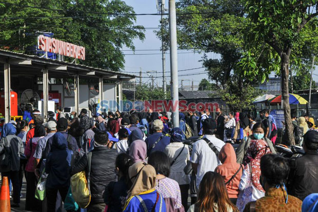 Stasiun Bekasi Perketat Protokol Kesehatan untuk Hadapi Lonjakan Penumpang