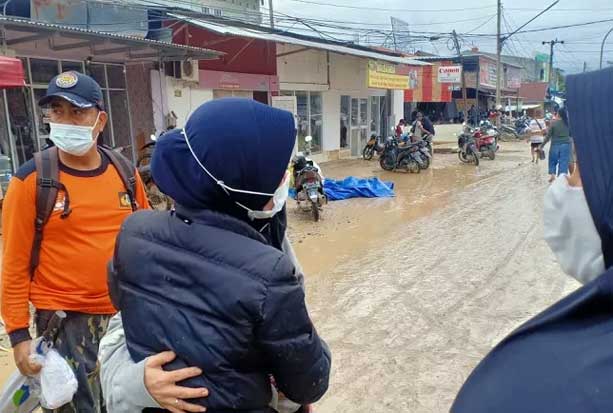 Banyak Warga Laporkan Keluarga Hilang Akibat Banjir Bandang di Lutra