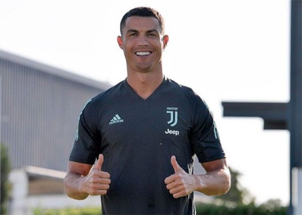 Jelang Juventus vs Lyon, Ronaldo Pamer Potongan Rambut Baru