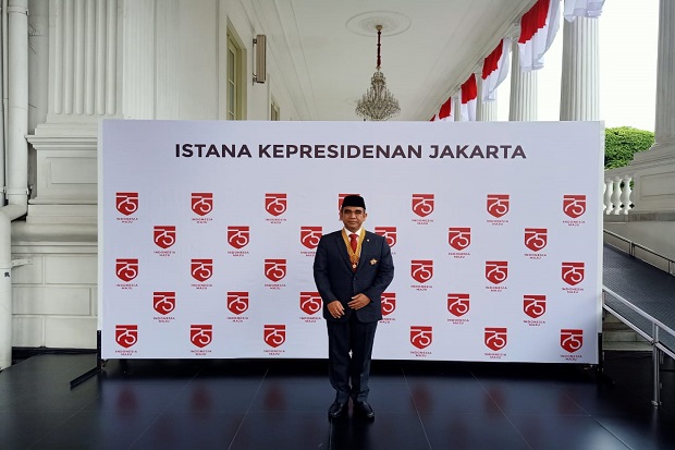 Presiden Anugerahi Wakil Ketua MPR Ahmad Muzani Bintang Jasa Utama