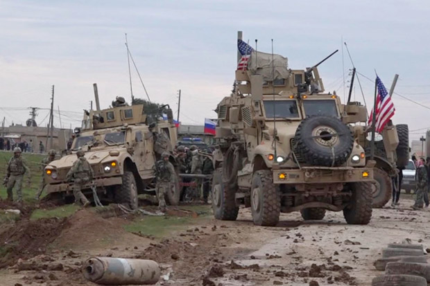 Konvoi Militer AS-Rusia Tabrakan di Suriah, Beberapa Tentara Gegar Otak